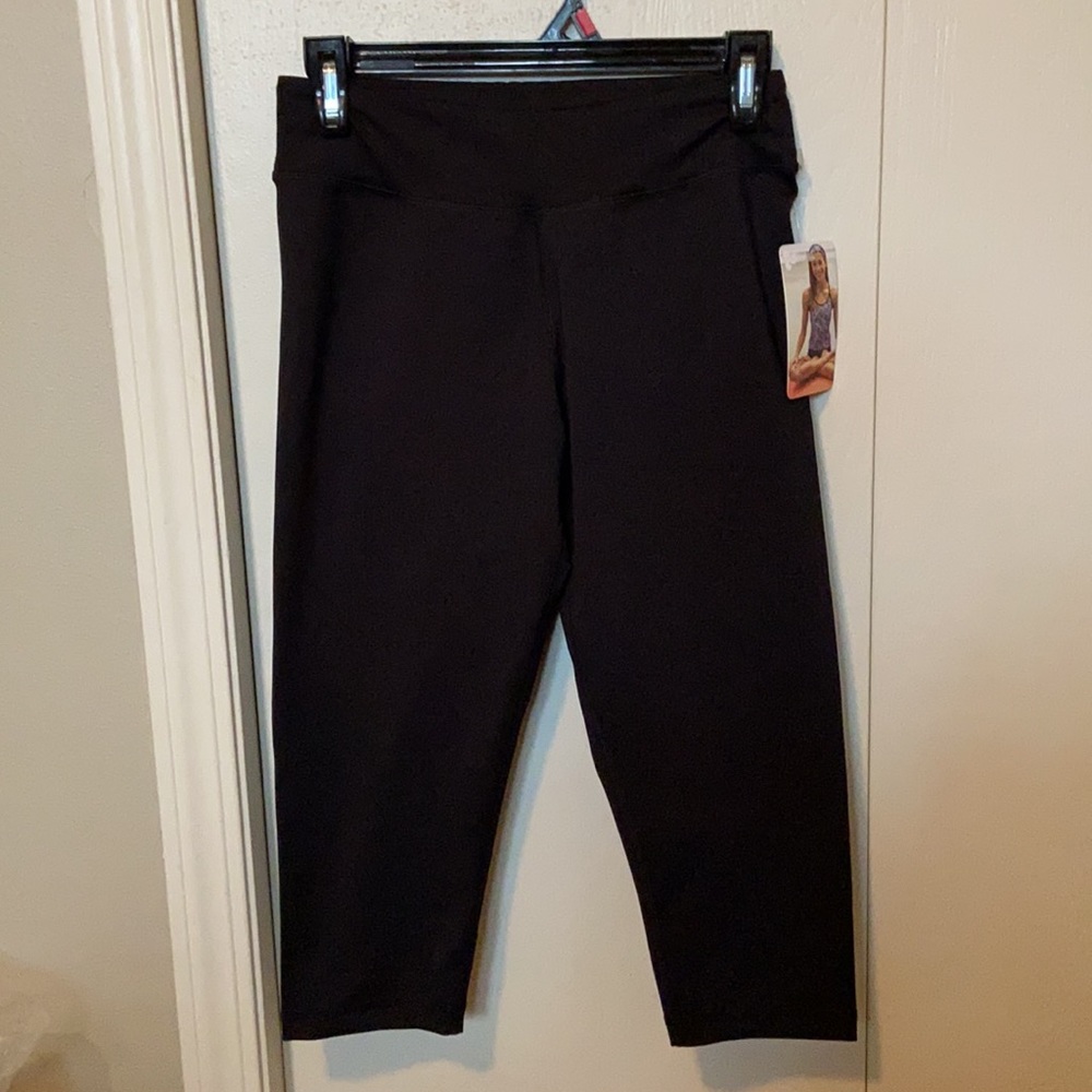 Triple Flip Black Cropped Exercise Leggings